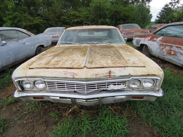 1966-chevrolet-impala-2dr-ht-image-2