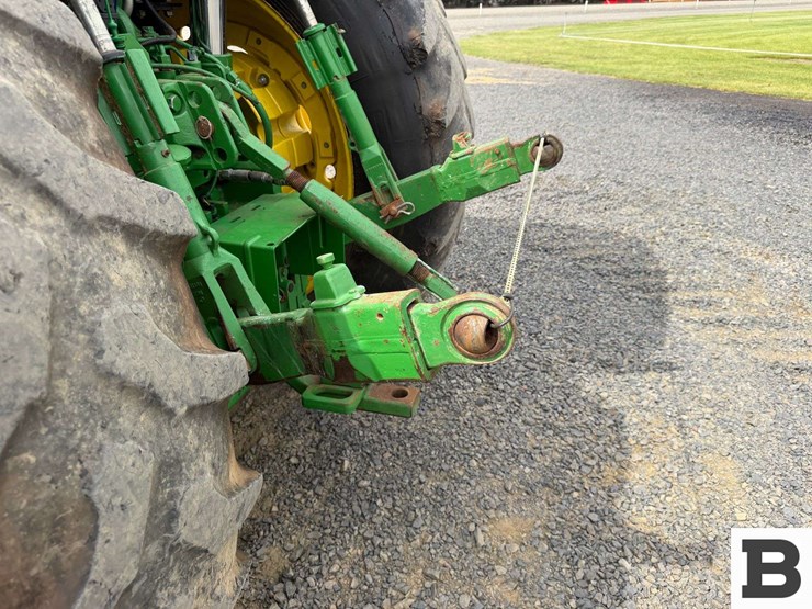 2015-john-deere-6210r-image-31