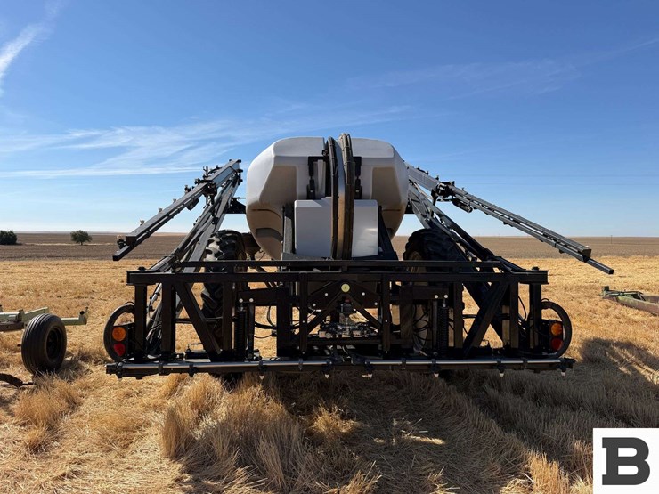 ag-spray-equipment-7000-image-3