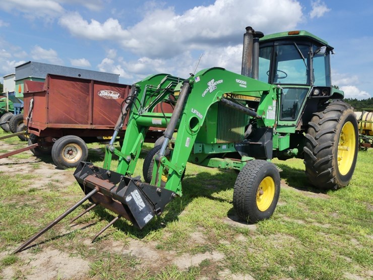 john-deere-4440-image-1