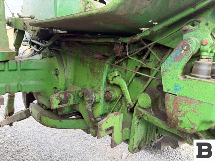 john-deere-3010-image-55