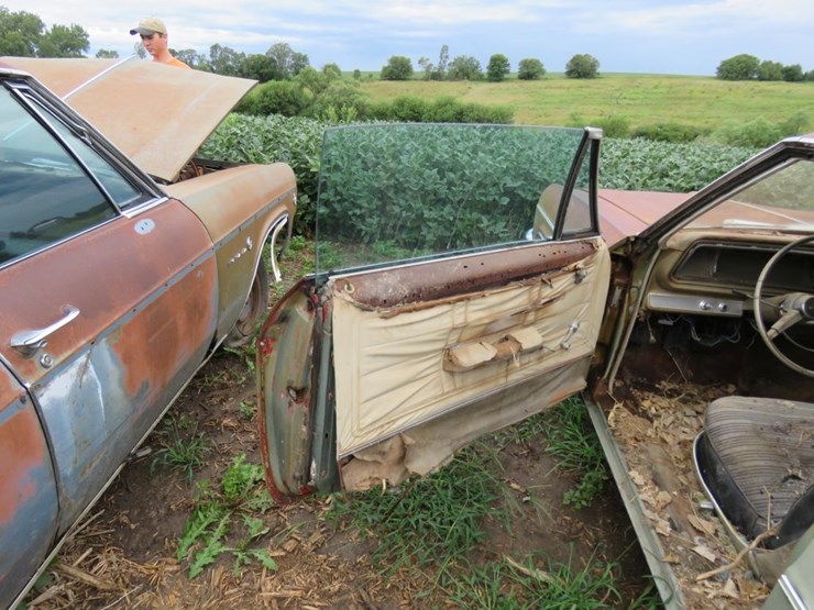 1966-chevrolet-impala-2dr-ht-image-8