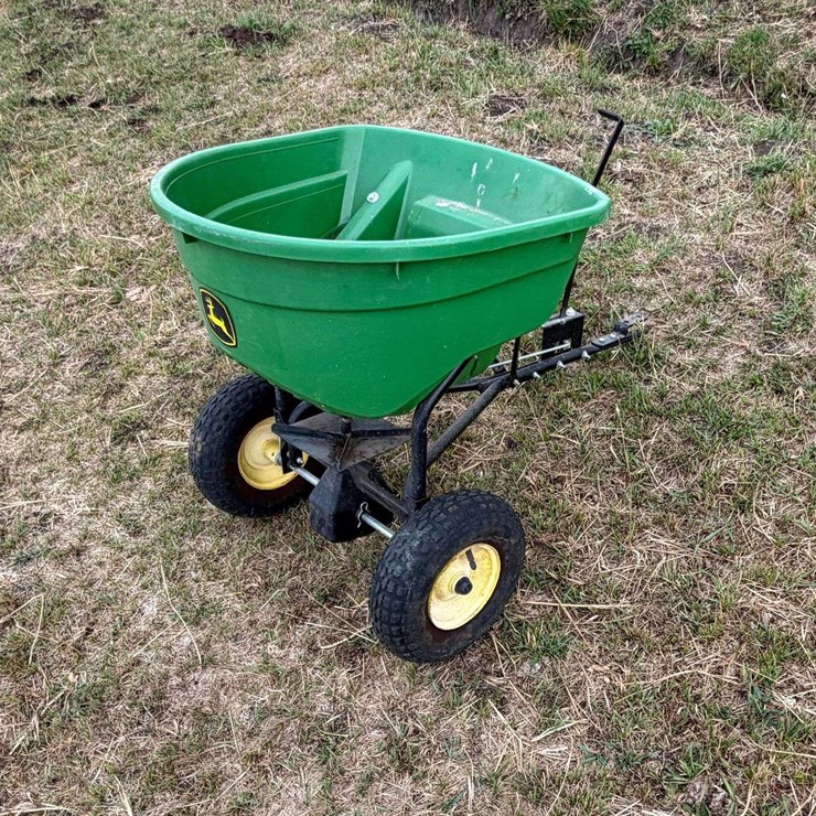 John Deere LP39087 Yard Broadcast Spreader - Ellensburg, WA