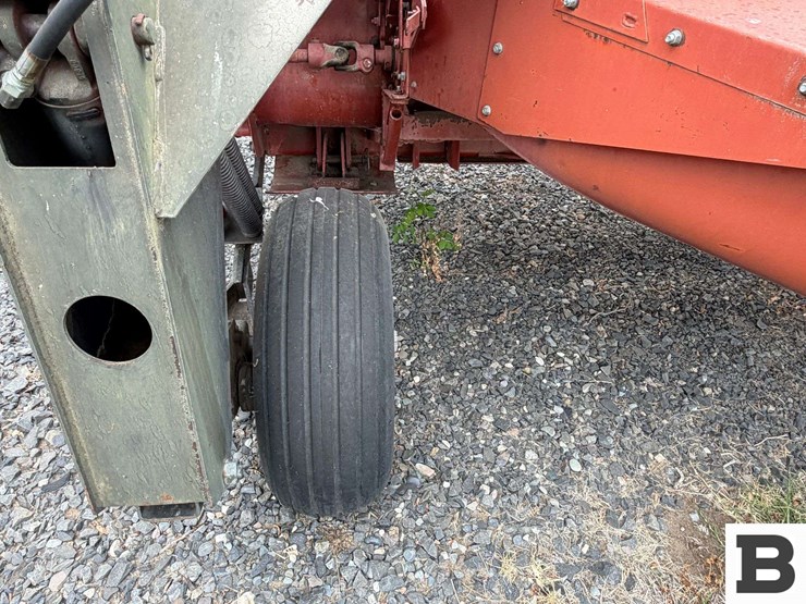 hesston-1160-image-21