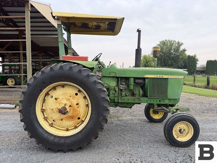 john-deere-3010-image-7