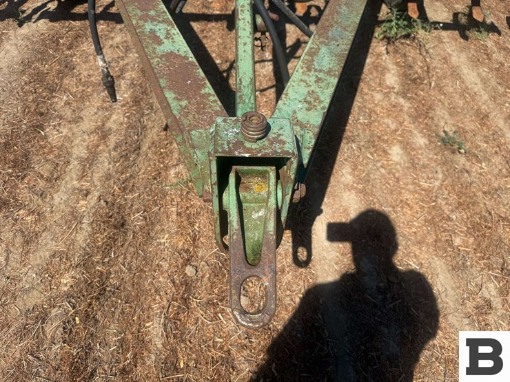 john-deere-16-image-9
