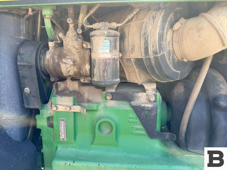 2001-john-deere-8110-image-19
