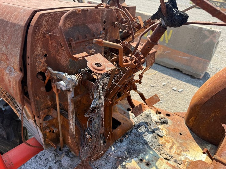 #52917-•-*inop-tractor-inv#52917-image-23