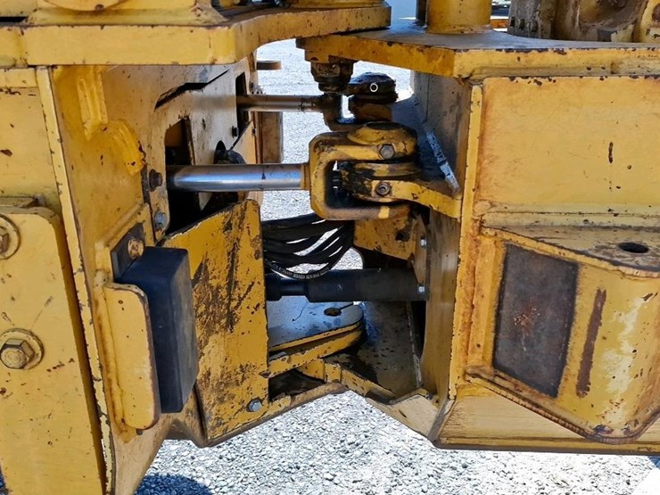 1993-deere-640e-image-25