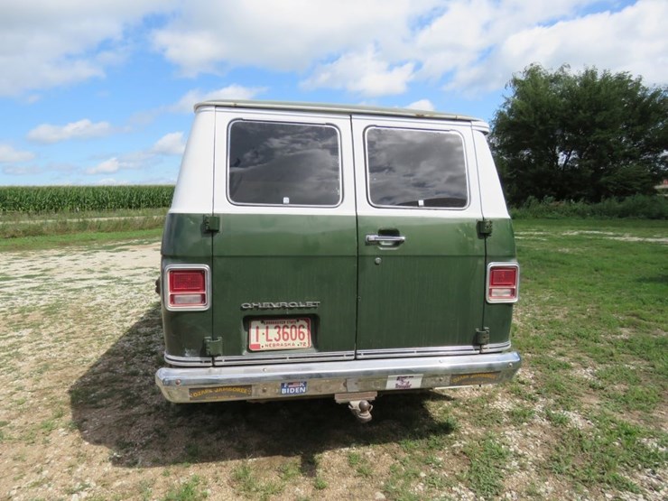 1972-chevrolet-beauville-sportvan-10-image-21
