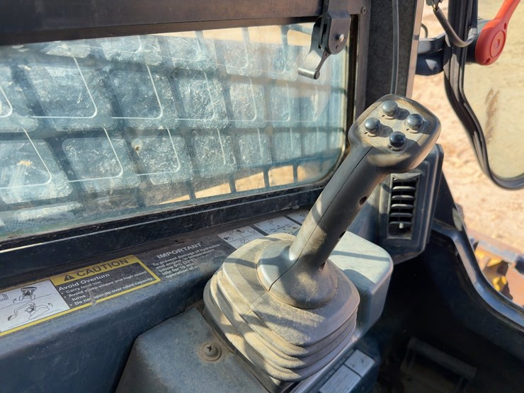 2020-deere-331g-image-20