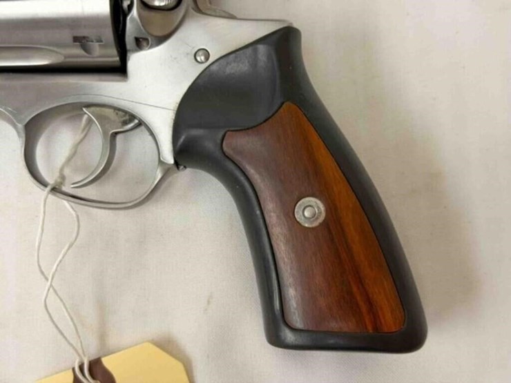 ruger-super-redhawk-stainless-44mag-revolver-image-14