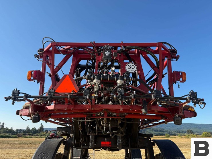 2018-case-ih-patriot-2250-image-23