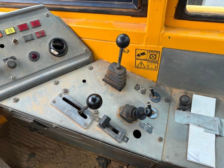 volvo-a25c-image-10