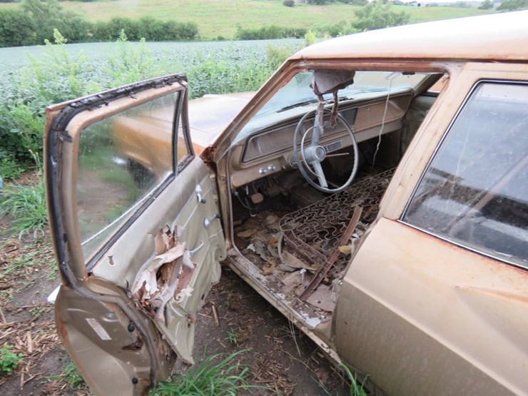 1966-chevrolet-biscayne-4dr-sedan-image-9