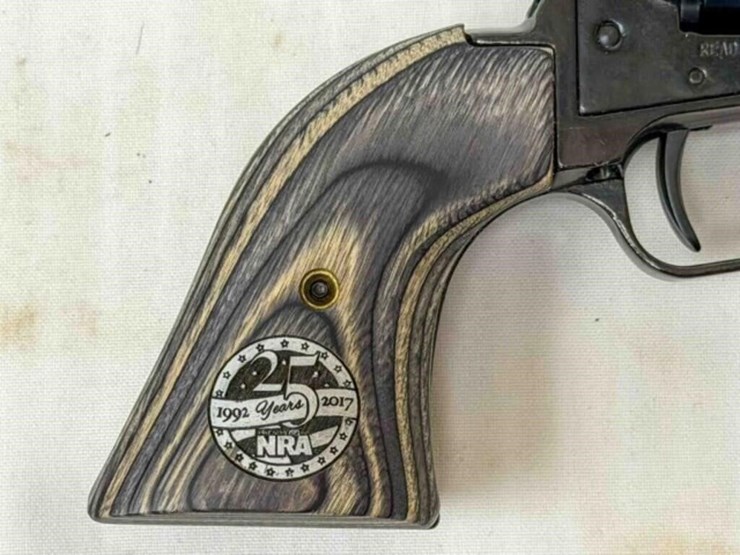 heritage-rough-rider-22/22mag-revolver-image-13