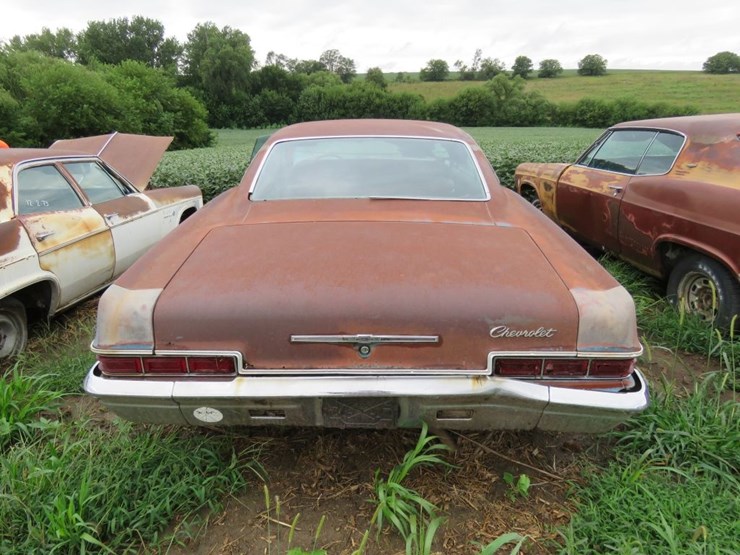 1966-chevrolet-impala-2dr-ht-image-3