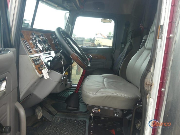 2006-peterbilt-379-image-13