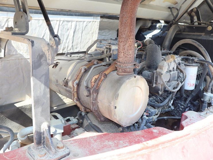 2014-takeuchi-tb290-image-25