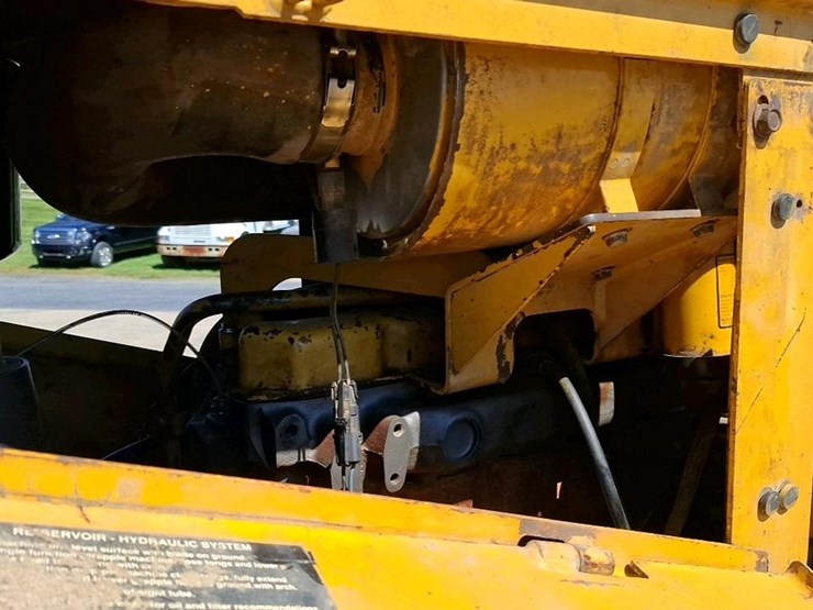 1993-deere-640e-image-12