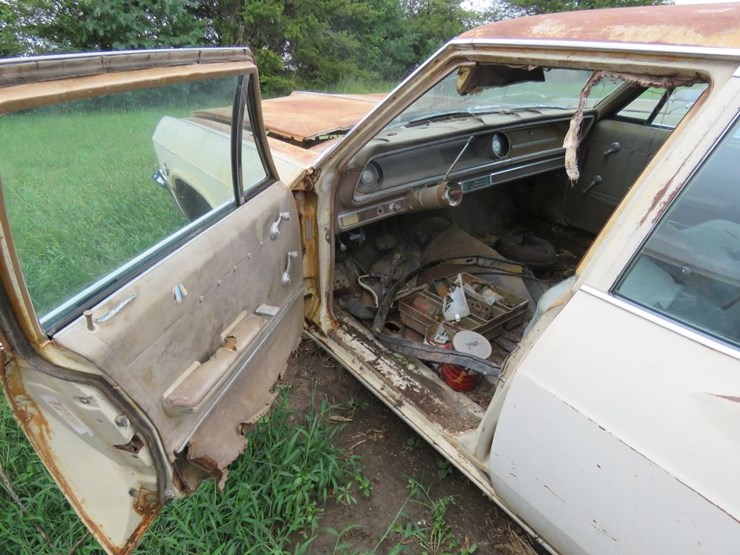 1965-chevrolet-impala-2dr-sedan-image-4