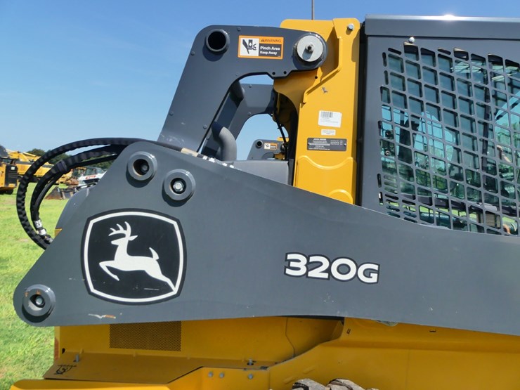 2024-deere-320g-image-7
