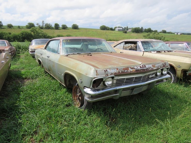 1965-chevrolet-impala-4dr-sedan-image-1