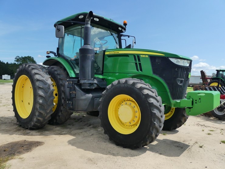 2015-john-deere-7210r-image-2