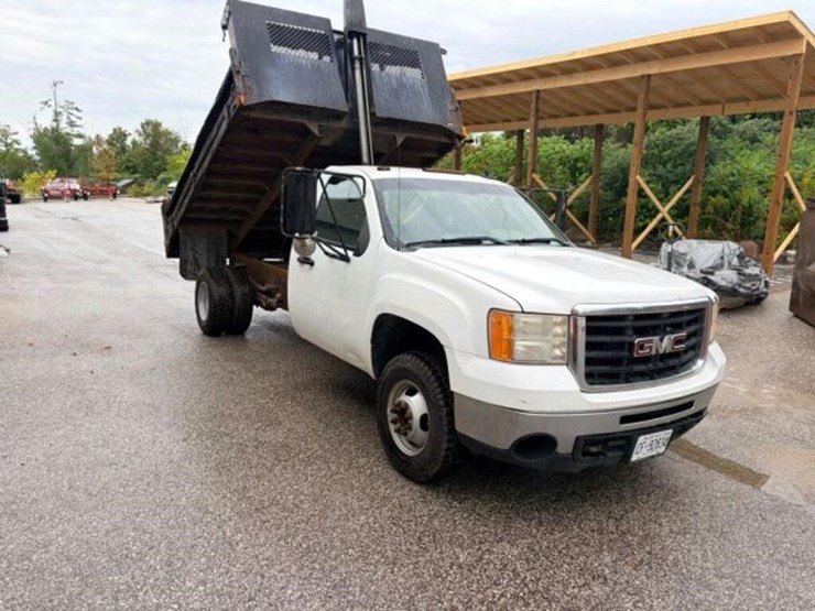 2007-gmc-sierra-3500-image-1