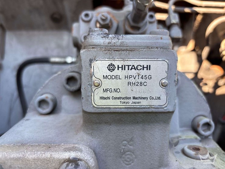 deere-330c-lc-image-12