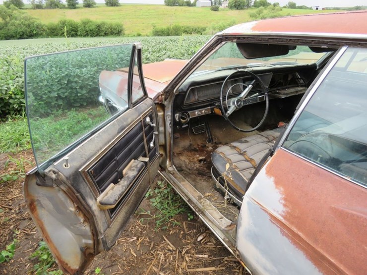 1966-chevrolet-caprice-4dr-ht-image-10