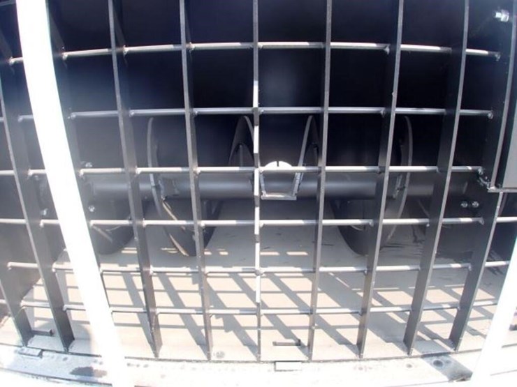 unused-greatbear-skid-steer-bucket-.4-cy-mixer-image-16