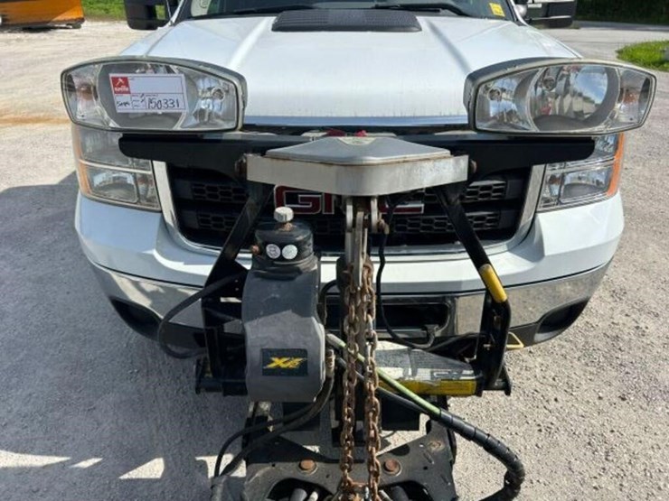 2014-gmc-sierra-3500-image-46