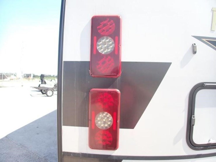 2021-coachmen-pursuit-class-a-motorhome-1f64f5dn1m-image-24