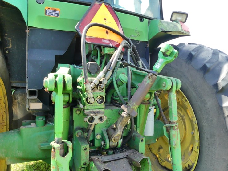 john-deere-7400-image-6