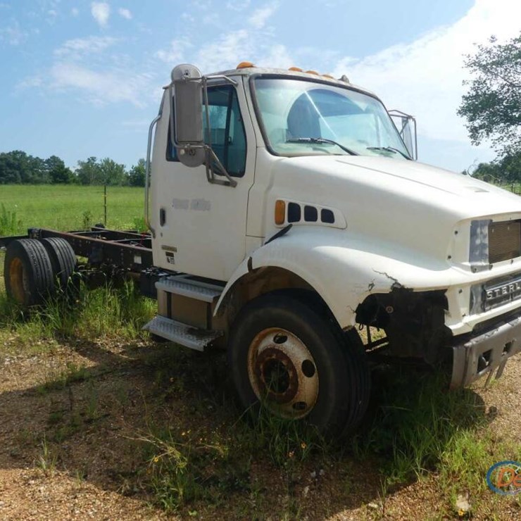 2004 STERLING ACTERRA