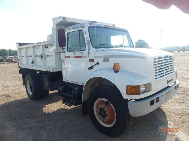 2001-international-4700-image-1