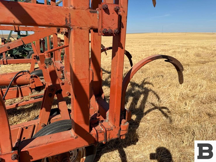 allis-chalmer-800-chisel-plow-image-19