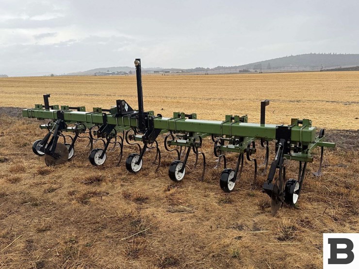 lorenz-row-crop-cultivator-16'-image-1