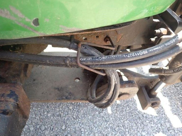 john-deere-3520-image-54
