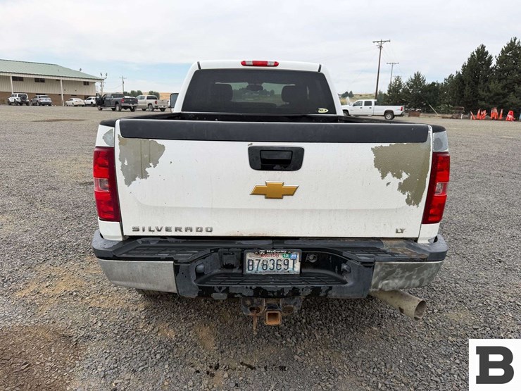 2012-chevrolet-silverado-2500hd-image-4
