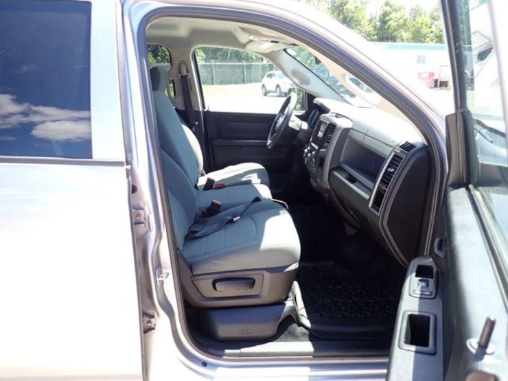 2019-dodge-1500-image-38