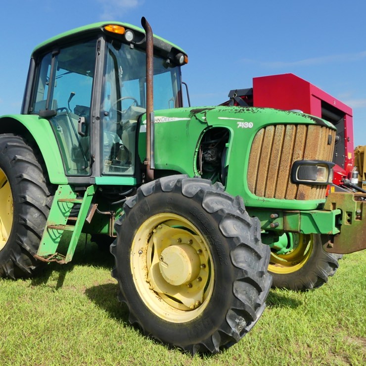 JOHN DEERE 7130