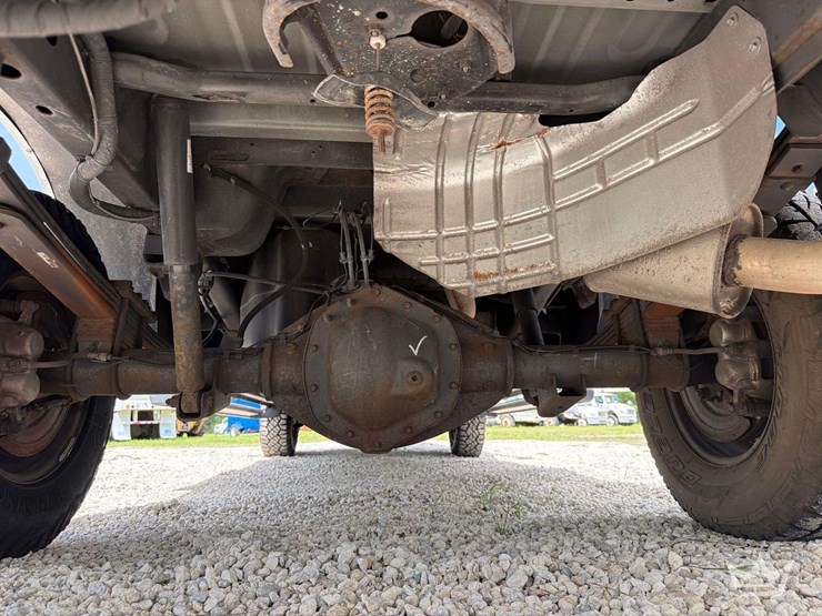 2015-dodge-3500-image-32