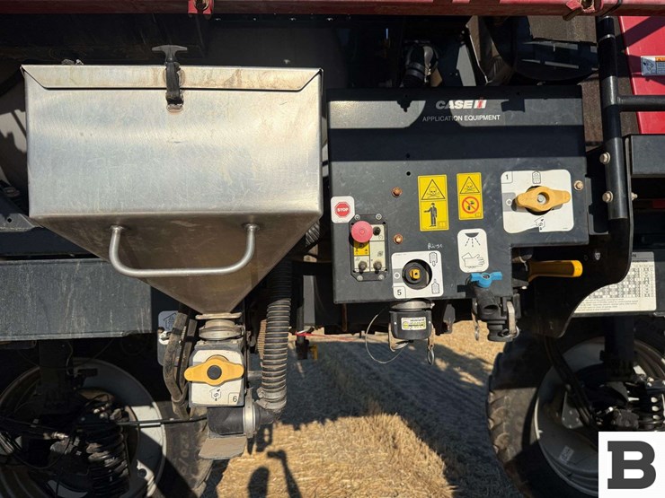 2018-case-ih-patriot-2250-image-18