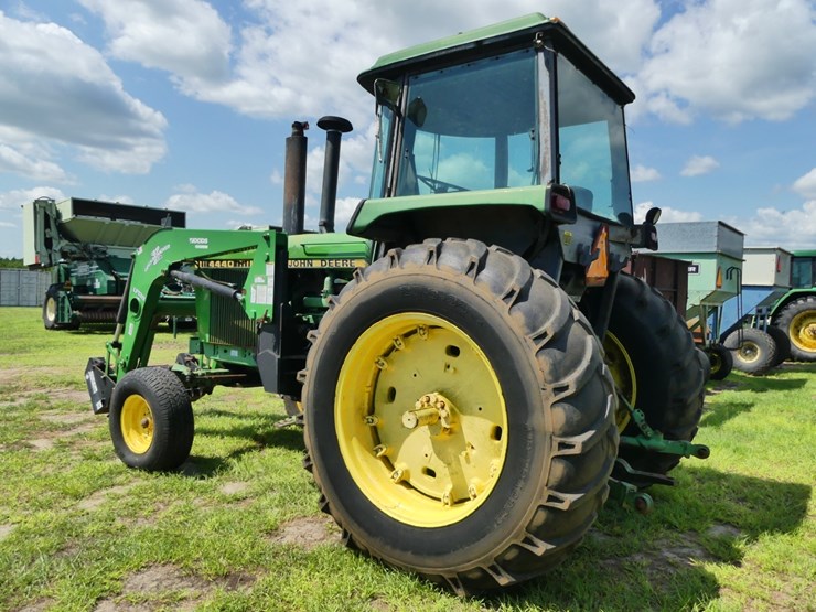 john-deere-4440-image-4