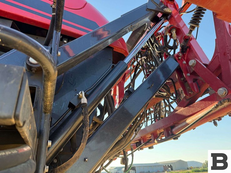 2018-case-ih-patriot-2250-image-50