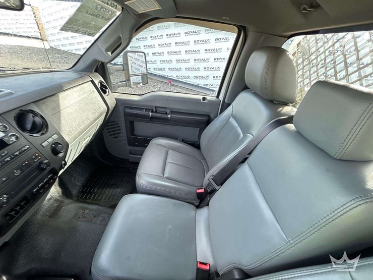 2012-ford-f550-image-28