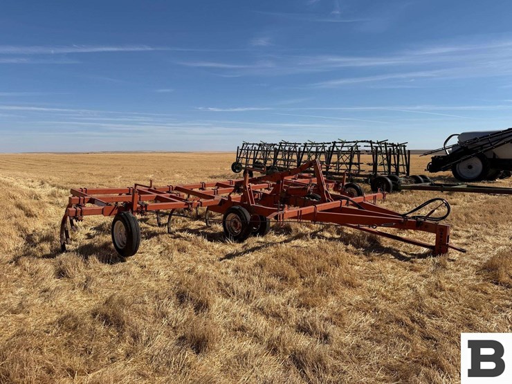 allis-chalmer-800-chisel-plow-image-10