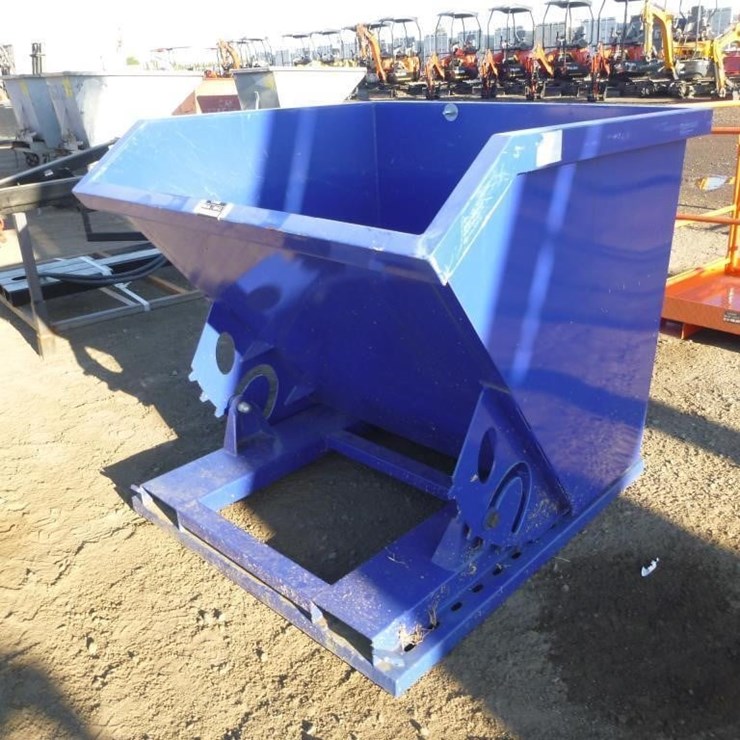 1yd Self Dumping Forklift Hopper